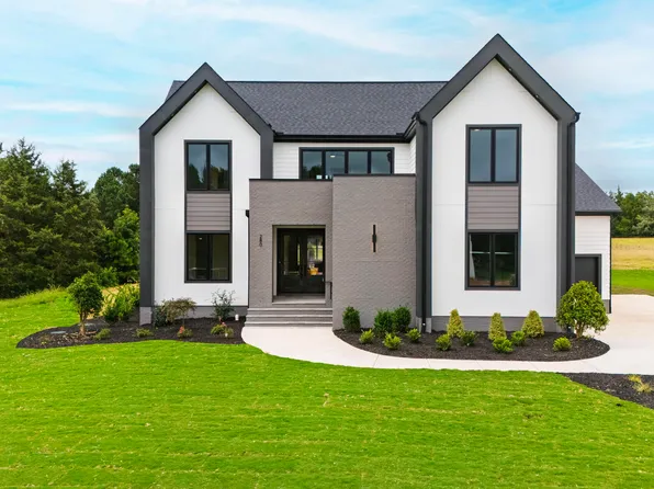 280 Forest Bridge Rd, Youngsville, NC 27596