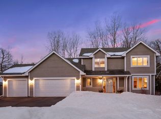 3766 Windtree Dr, Eagan, MN 55123