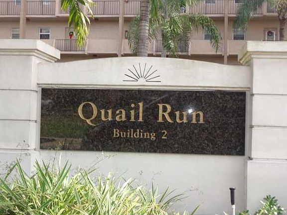 4th image of 3048 Sunrise Lakes Dr #412