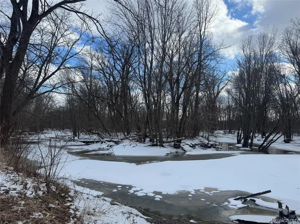 1 Remer Rd, East China, MI 48054