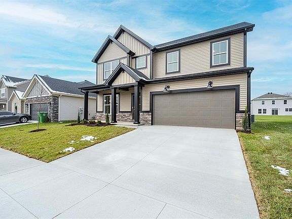 2nd image of 2091 Pebble Wood Dr