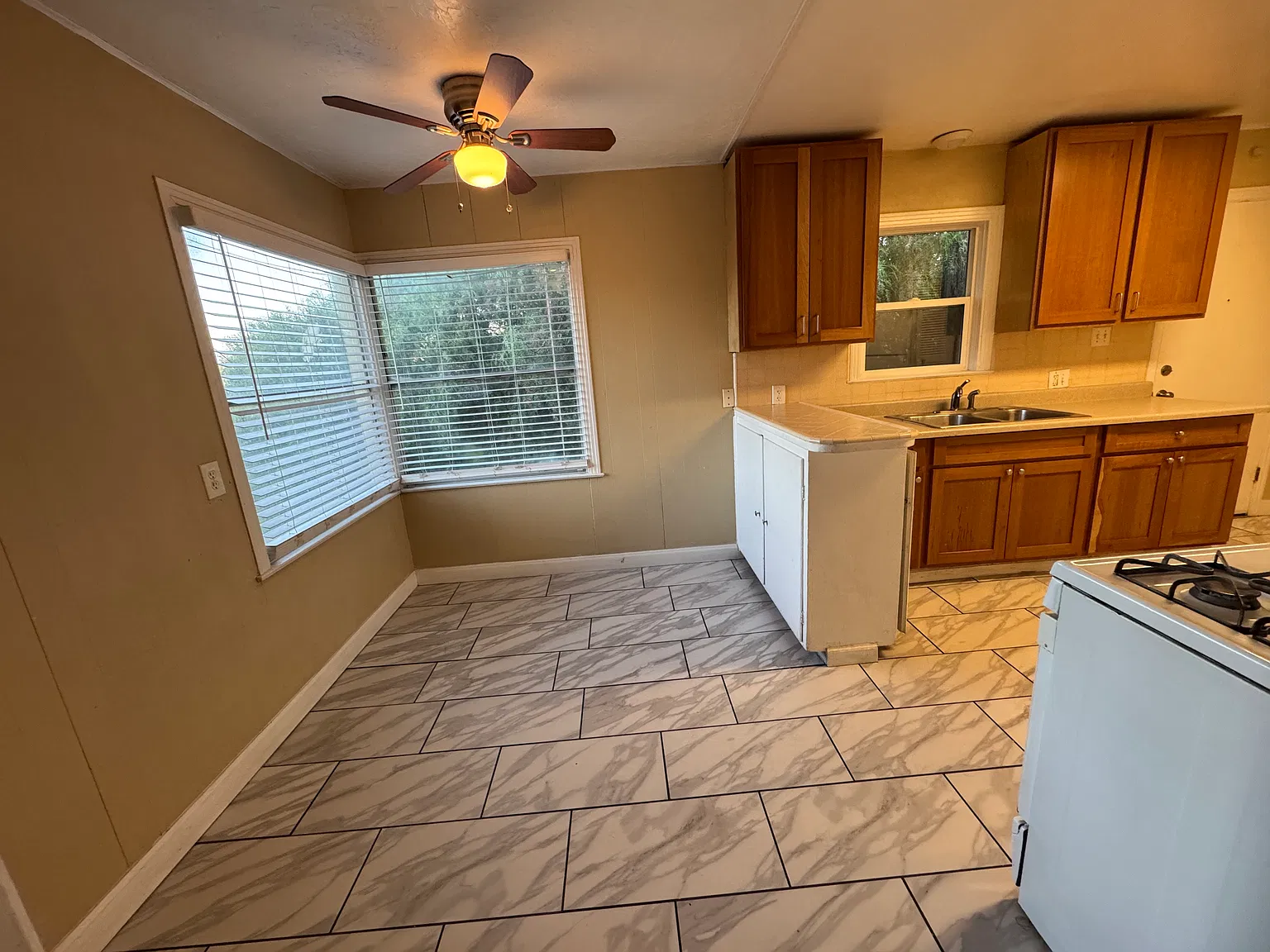 2 bed, 800 sqft, $2,900 — Photo 4
