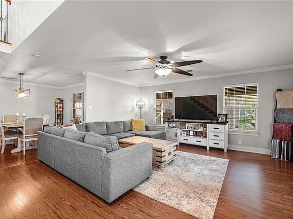 5th image of 4208 Newport Dr
