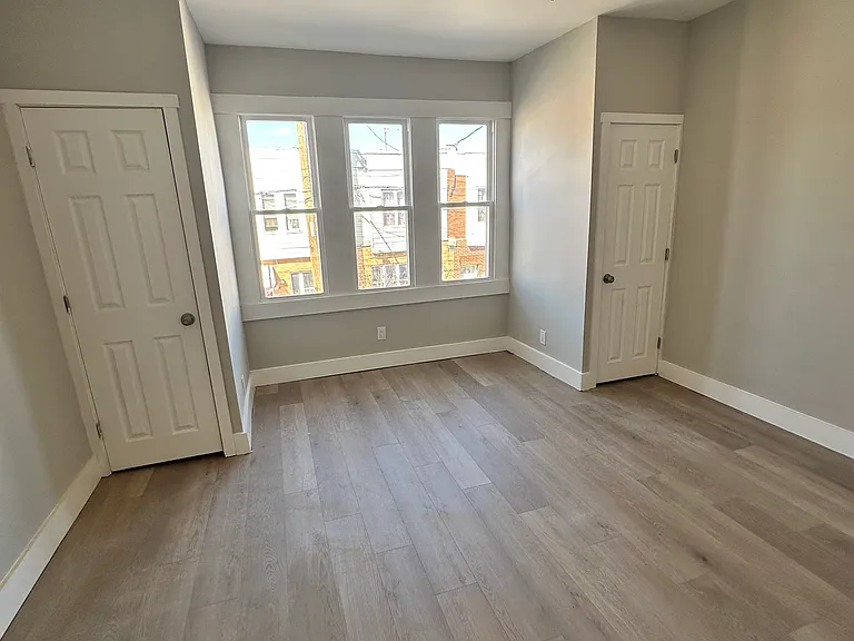 2609 S 7th St — Photo 13