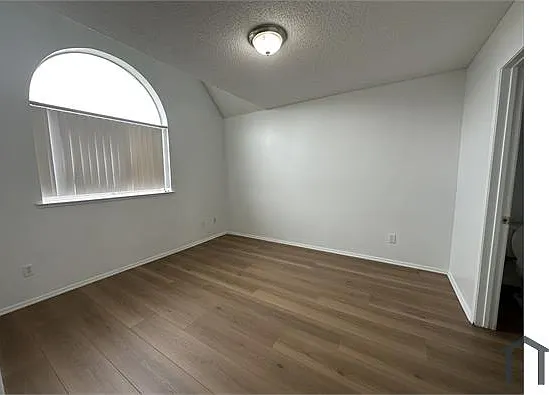 641 E 27th St #105 — Photo 24
