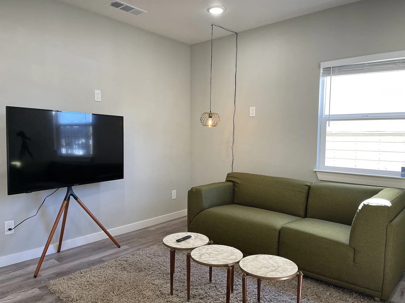 6 bed, 4.5 bath, $1,295 — Photo 4