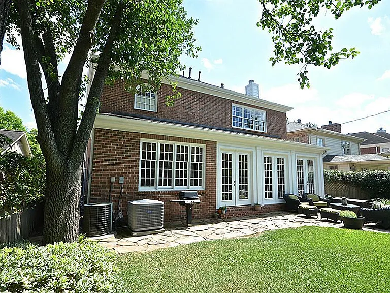 4142 Villanova St — Photo 33