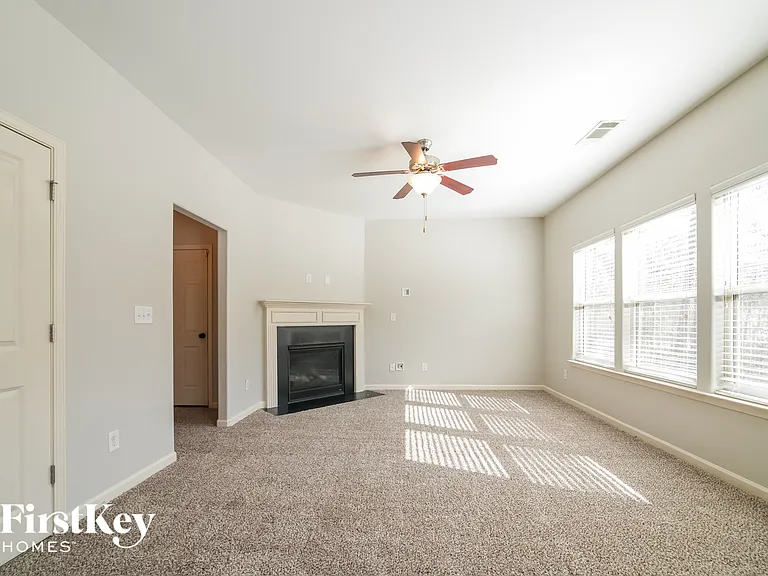 2615 Reece Farms Trl SW — Photo 3