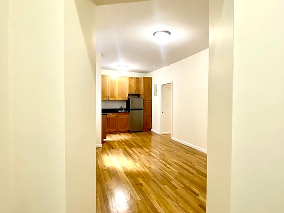 4th image of 524 E 79th St APT 3B