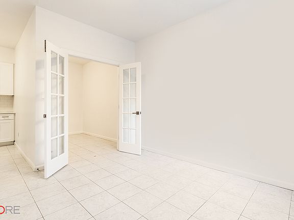 3rd image of 5330 Skillman Ave APT 1RR
