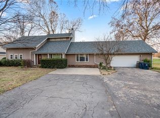 3029 Majestic Dr, Independence, KS 67301
