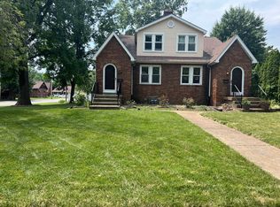 425 S Missouri Ave, Belleville, IL 62220