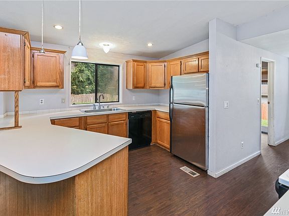 5th image of 26807 Webb Cir NE
