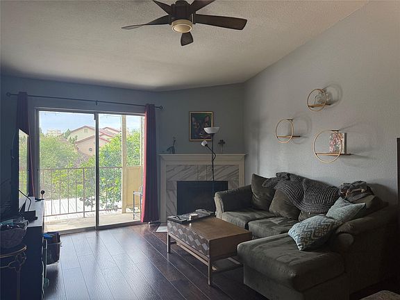 3rd image of 2120 El Paseo St APT 408