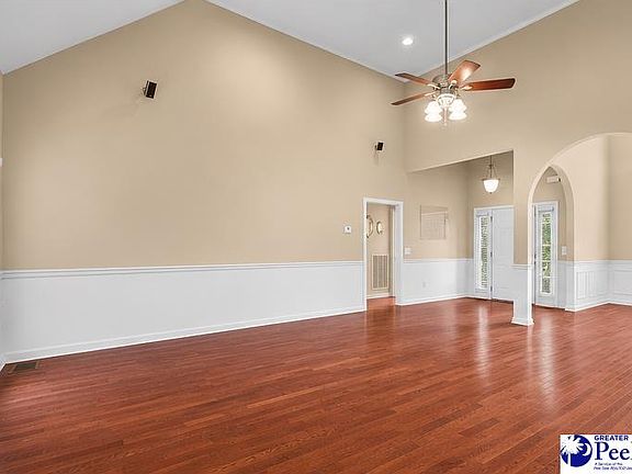 4th image of 738 Saint George Rd