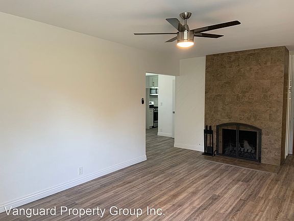 4th image of 1701 Peppertree Ln APT 4