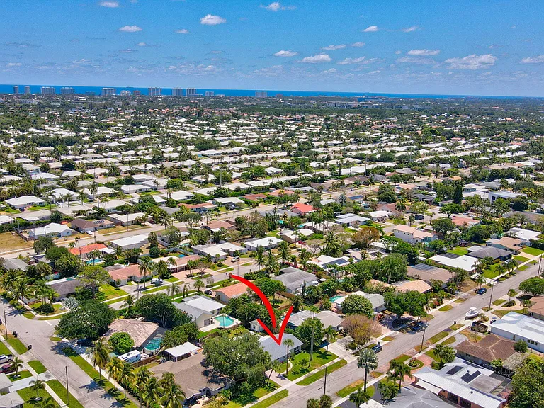 832 SW 10th Ave — Photo 46