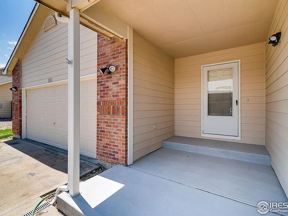 3rd image of 211 Rachel Ave