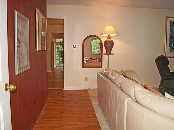 4th image of 1431 Sherwood Ave