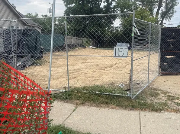 1155 E Lincoln St, Birmingham, MI 48009