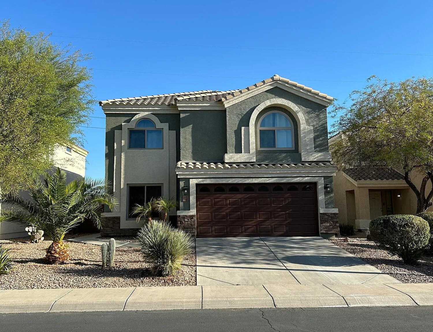 4 bed, 2.5 bath, 2154 sqft, $1,895 — Photo 1