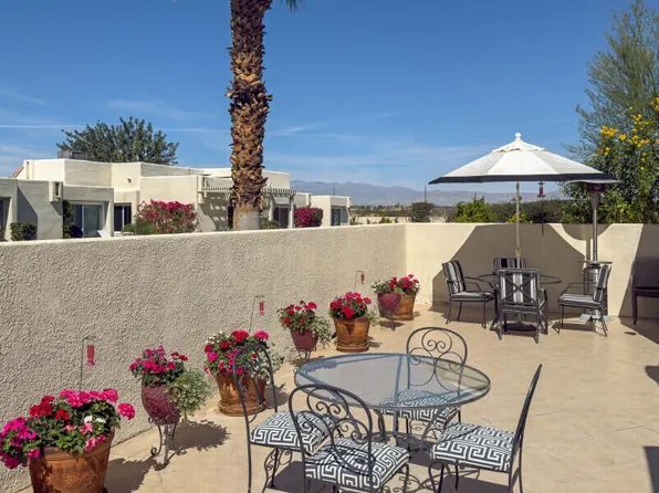 6110 Saint Andrews Plz, Palm Springs, CA 92264