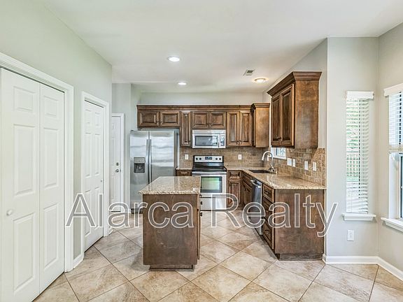 3rd image of 9307 Hanworth Trace Dr