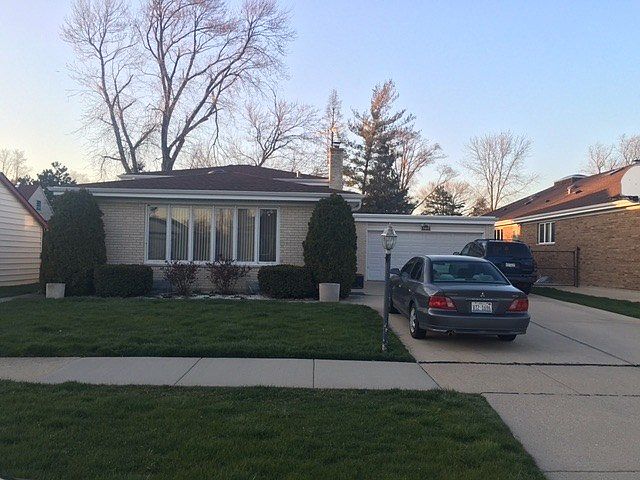 1st image of 1418 E Lincoln Ave