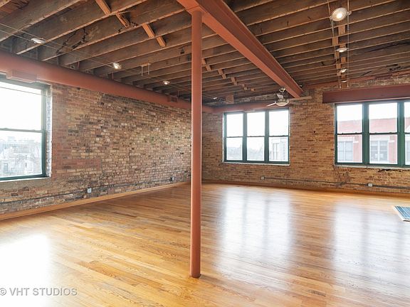 5th image of 835 N Wood St APT 402
