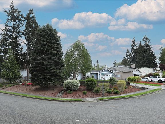 3rd image of 2601 31st Street Ct SE