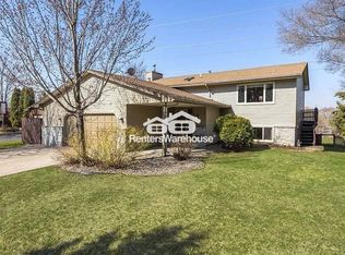 9315 Washburn Ave N, Brooklyn Park, MN 55444