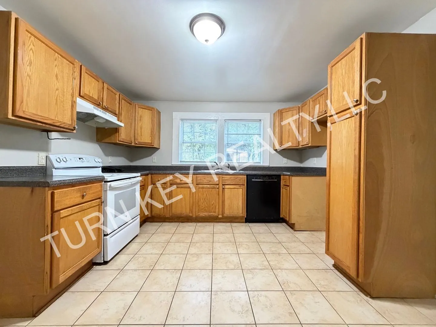 Home Fore Rent In Center Point **Accepts Section 8** — Photo 4