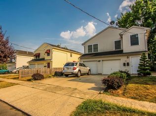 394 E 9th Ave, Roselle, NJ 07203