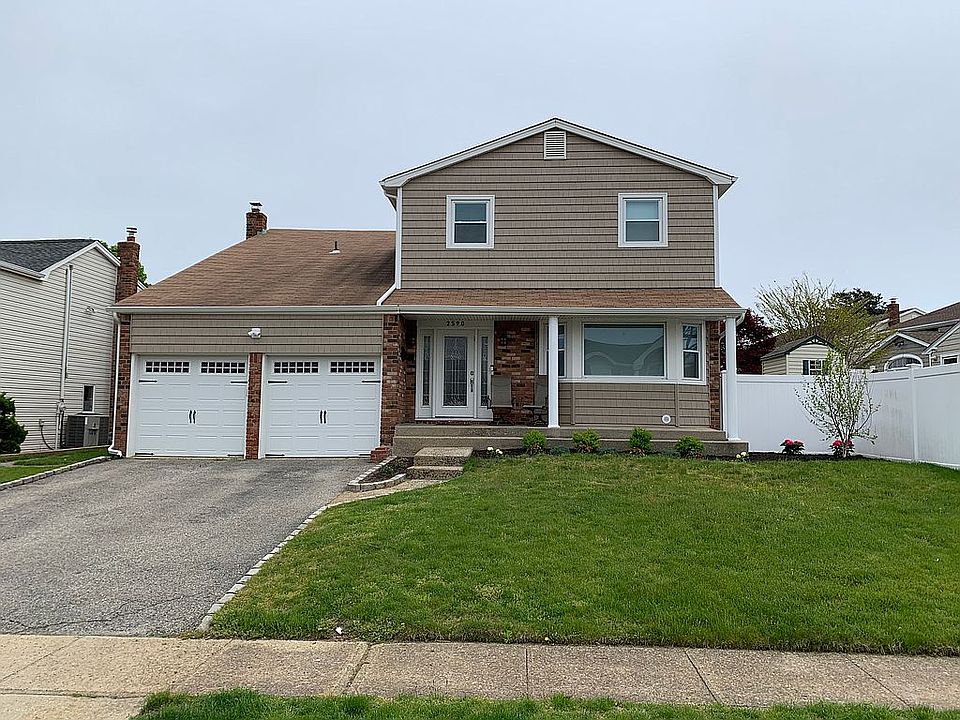 1st image of 2590 Glenn Dr