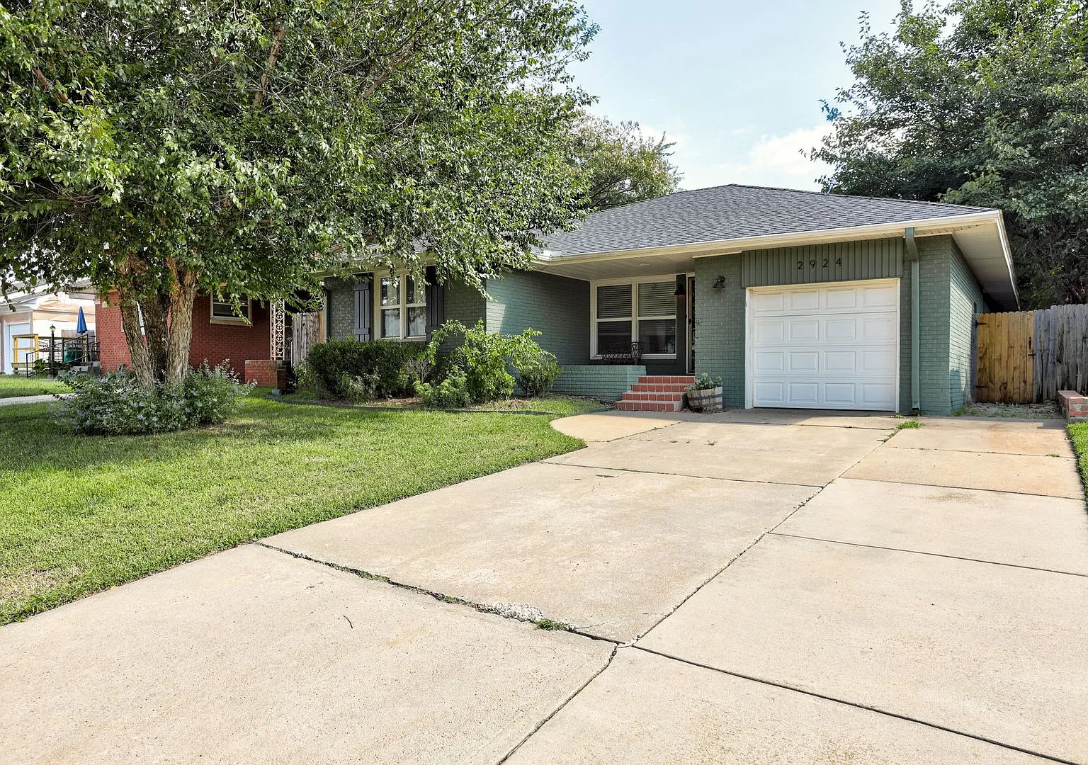 Charming 3-Bed, 2-Bath Home in NW OKC — Photo 3