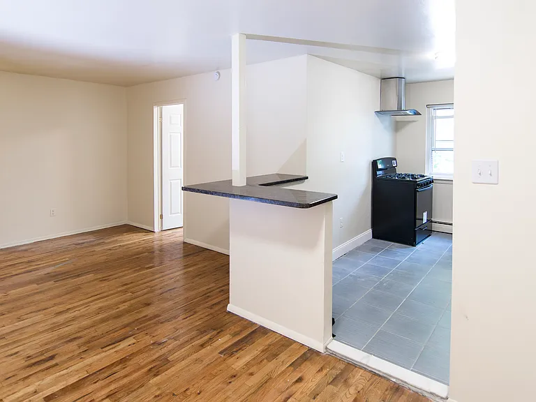 204 Cleveland St #B — Photo 8