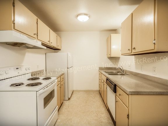 2nd image of 2034-2036 W Plum St #C1