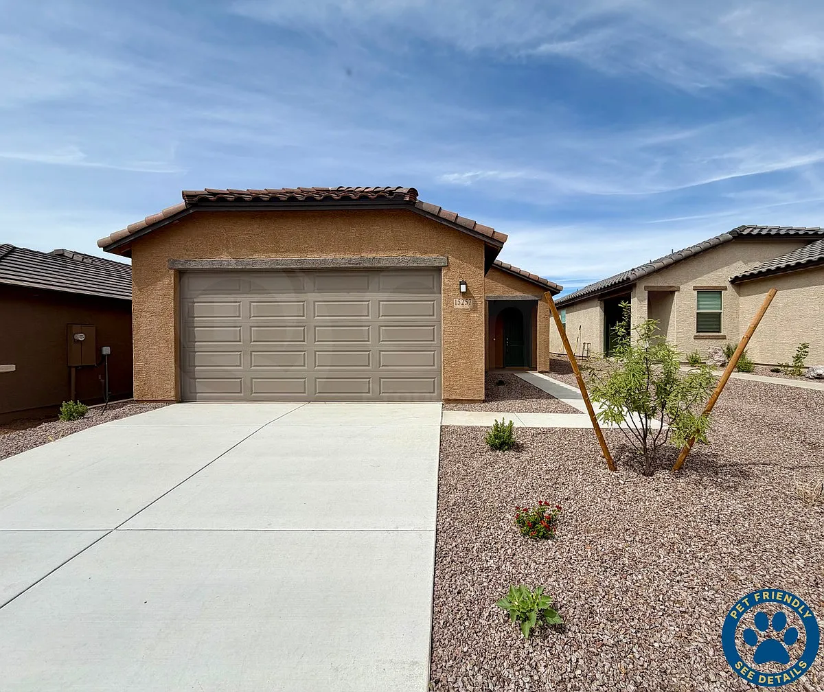 3 bed, 2.0 bath, 1262 sqft, $2,000 — Photo 1