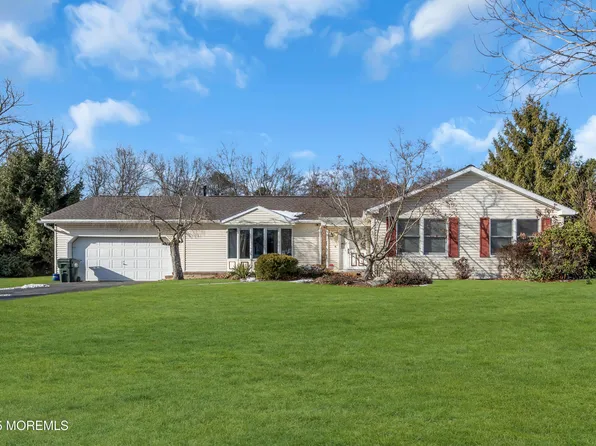8 Crest Road, Jackson, NJ 08527