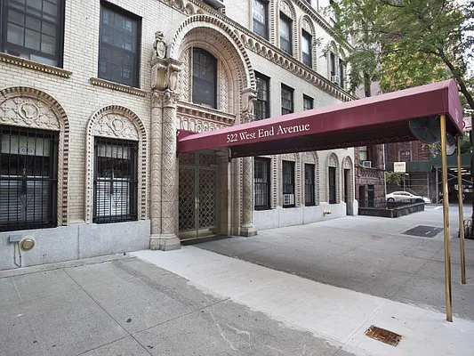 Sold by Sotheby's International Realty | media 23