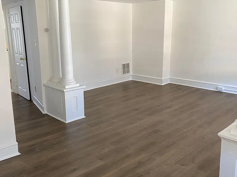 52 E Stratford Ave #I — Photo 2