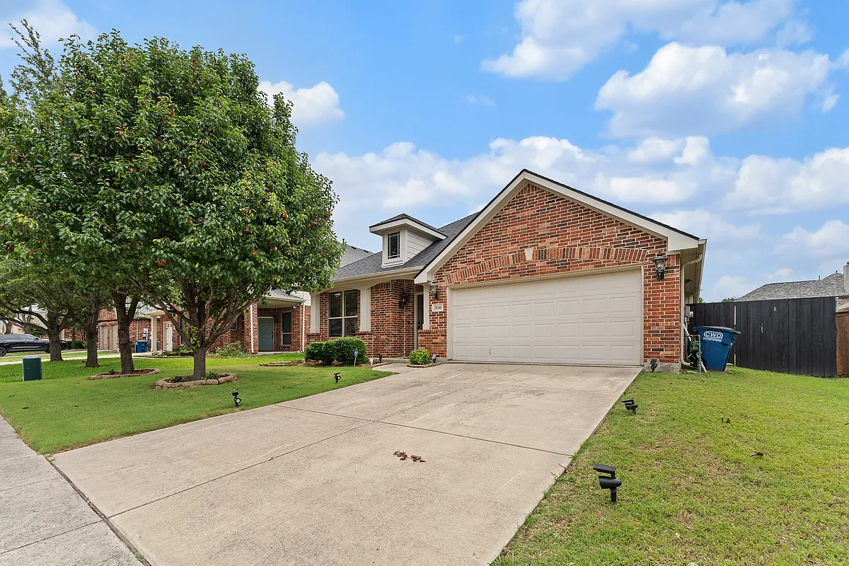 Building Photo - 2616 Pine Trail Dr