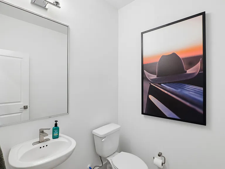AVAIA Place — Photo 11