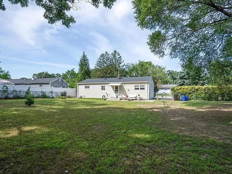 12 Blake Dr — Photo 18