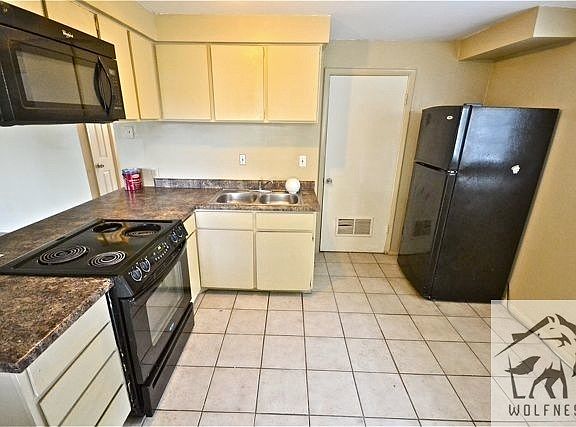 2nd image of 474 N 1300 W APT 4