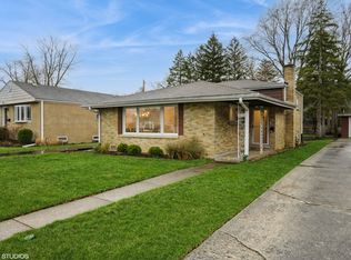1006 Meadowcrest Rd, La Grange Park, IL 60526