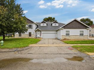 4535 Westchester Dr NE Unit B, Cedar Rapids, IA 52402