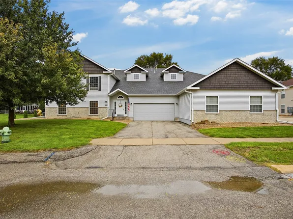 4535 Westchester Dr NE Unit B, Cedar Rapids, IA 52402