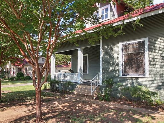 4th image of 406 N Orange St