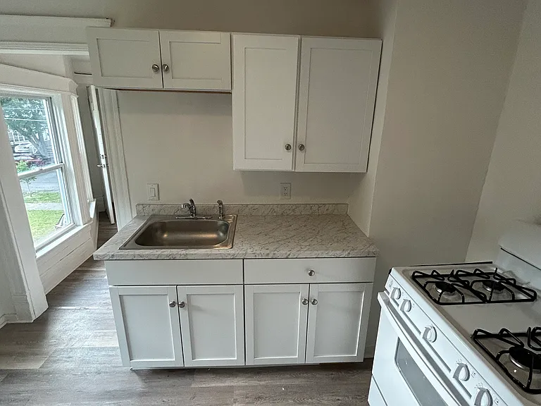 323 W Calthrop Ave #2 — Photo 26
